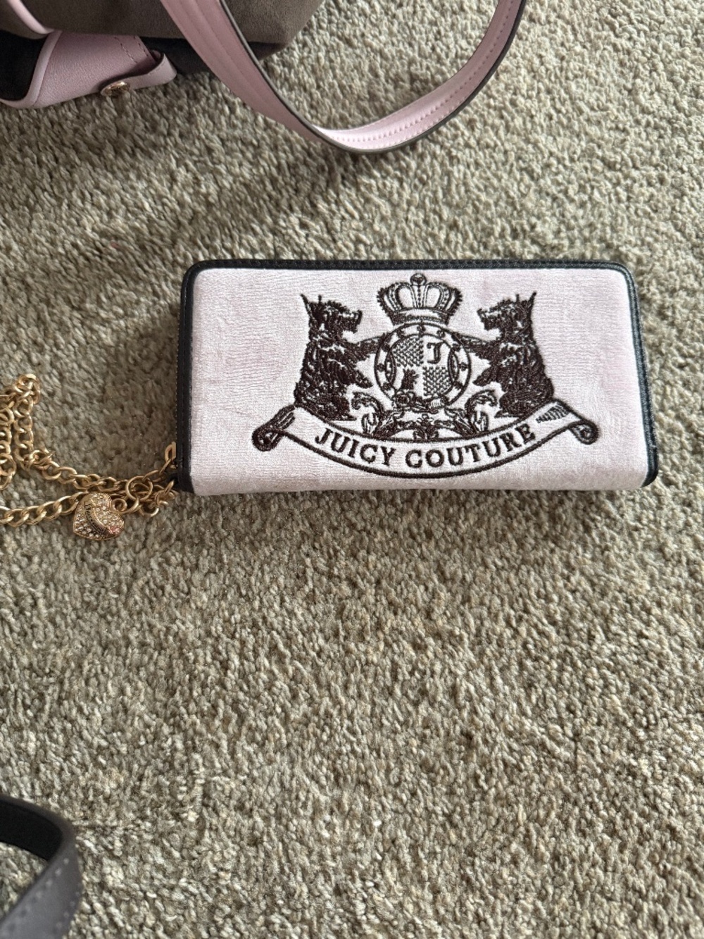 Juicy couture Scottie large zip wallet